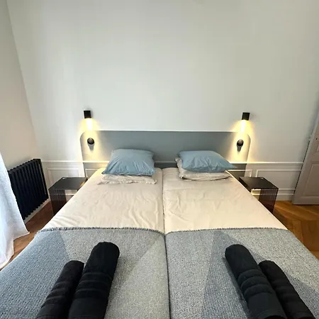 Parisian Luxury Style - Heart Of Montparnasse * Parigi